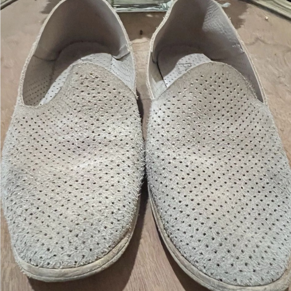 Pedro Garcia Yara Perforated Beige Slip-Ons